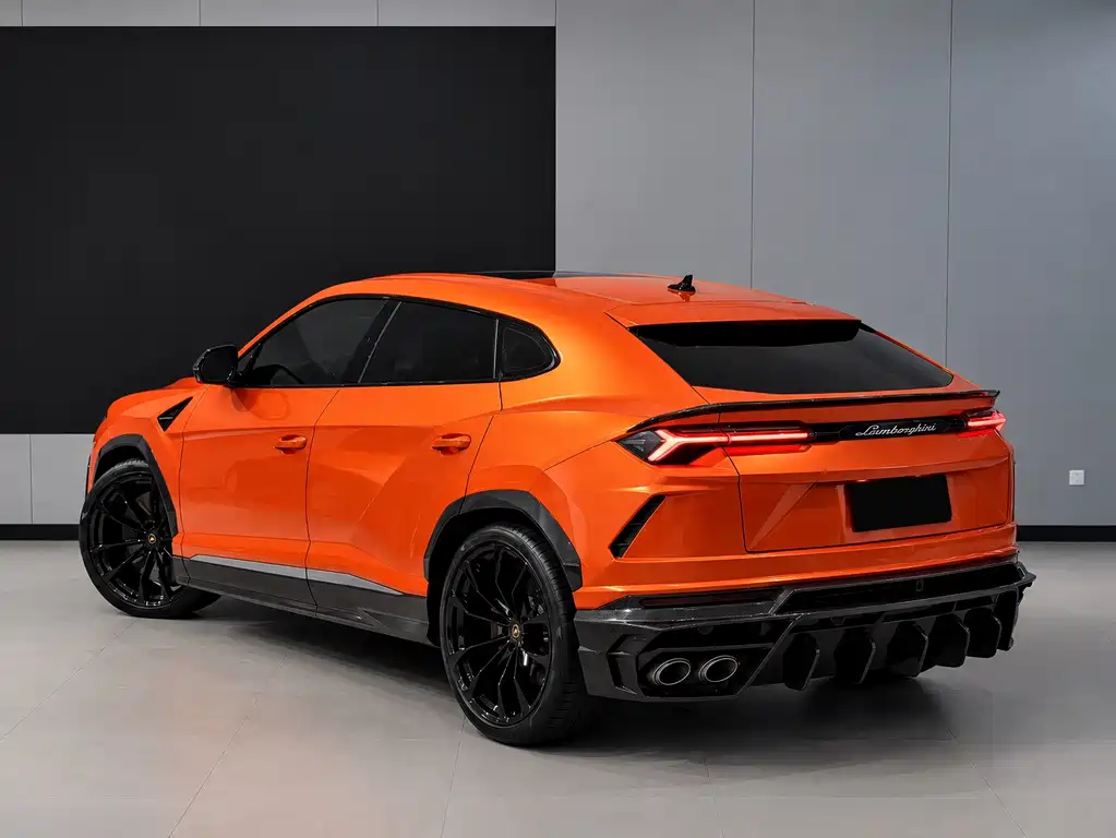 Lamborghini Urus — миниатюра 12
