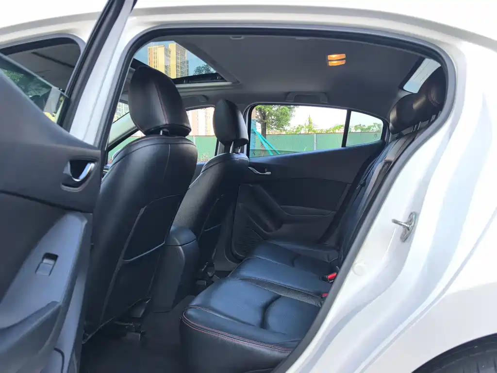 Mazda 3 Axela — миниатюра 5