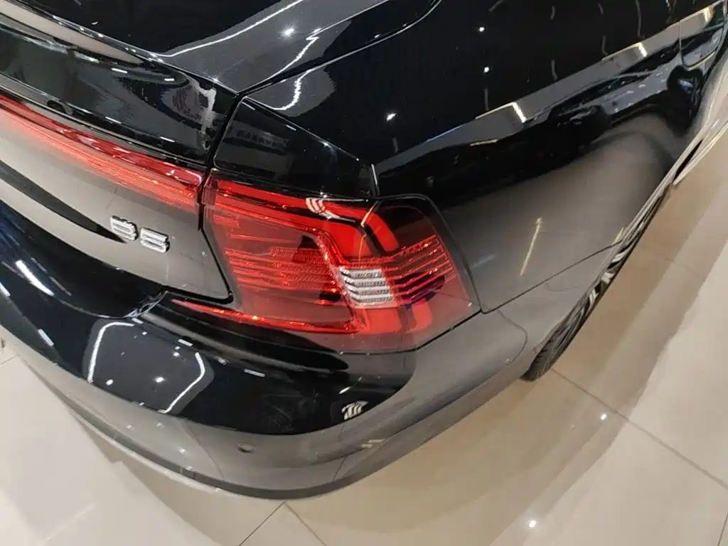 Volvo S90 — миниатюра 8