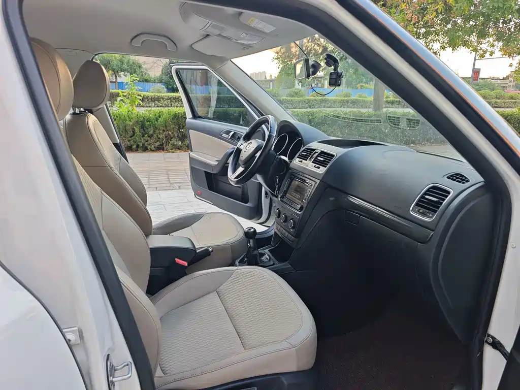 Skoda Yeti — миниатюра 11