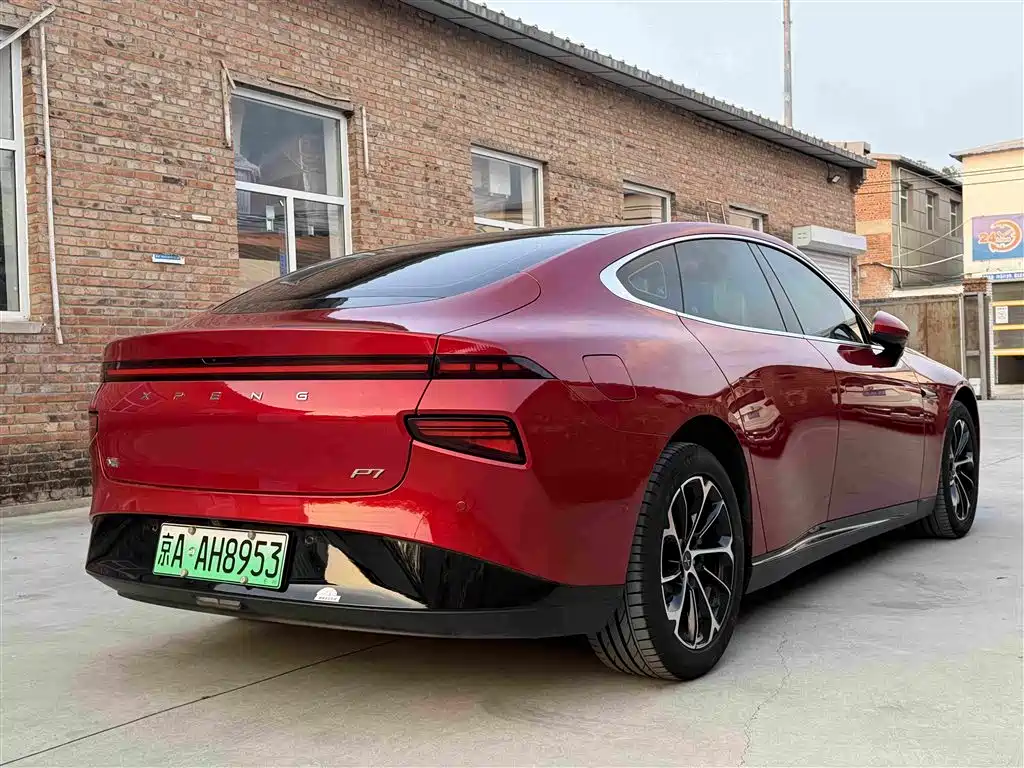 XPeng P7 — миниатюра 20