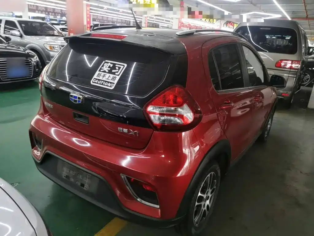Geely Vision X1 — миниатюра 7