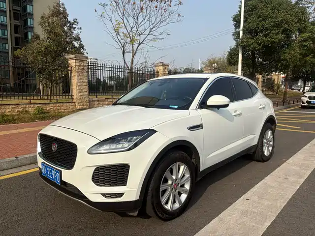 JAGUAR E PACE