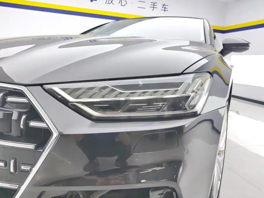 Audi A7L — миниатюра 5