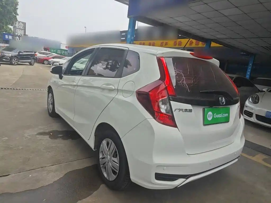 Honda Fit — миниатюра 5