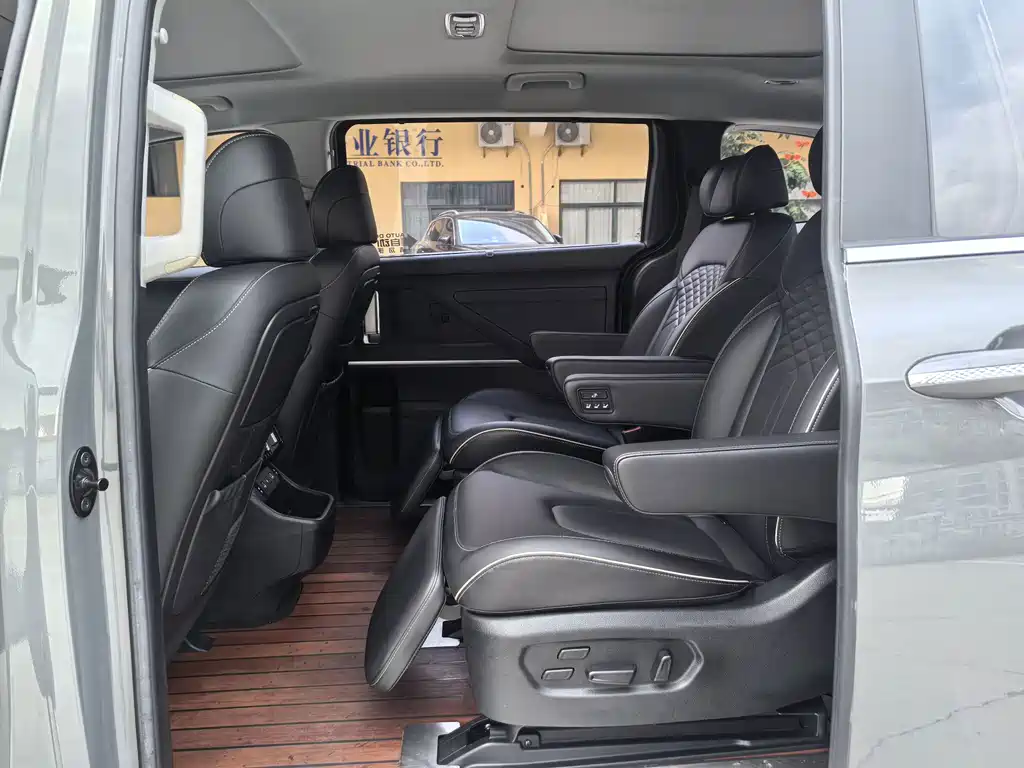 Hyundai Custo — миниатюра 8