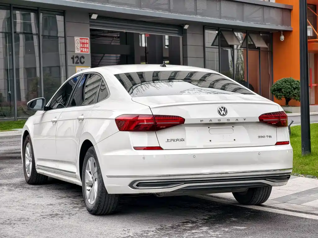 Volkswagen Passat 2019 280TSI VI