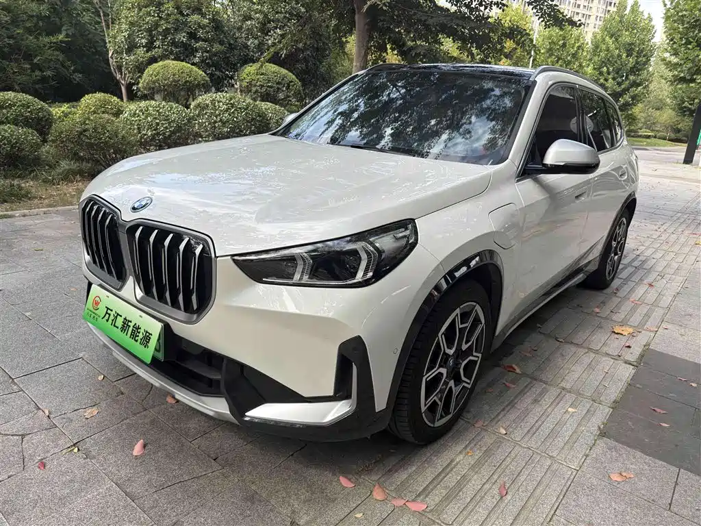 BMW iX1 — миниатюра 12