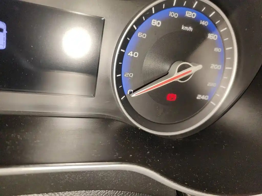 Geely Vision — миниатюра 8