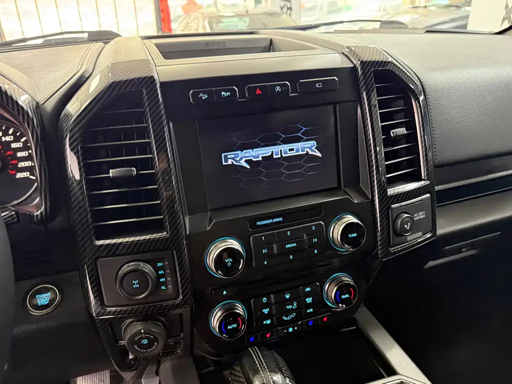 Ford F-150 Raptor — миниатюра 4
