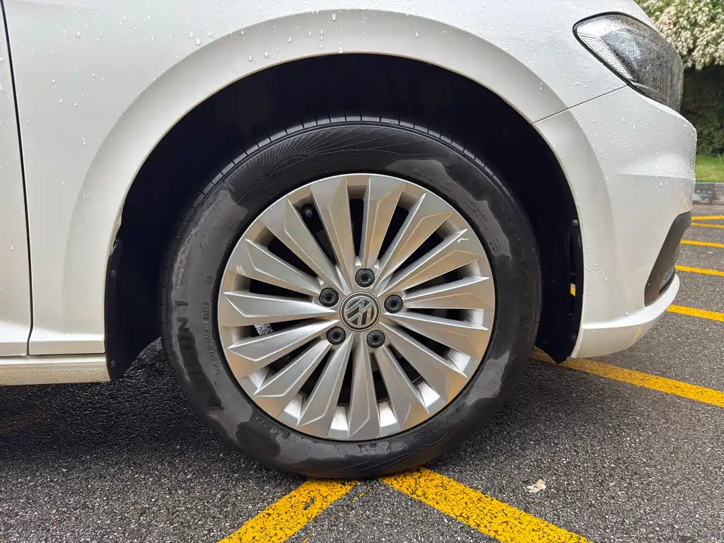 Volkswagen Lavida 2019 1.5L AT Comfort VI