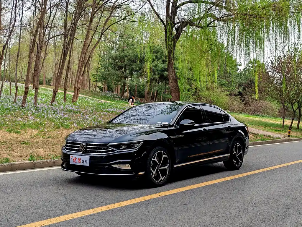 Volkswagen Magotan 2025