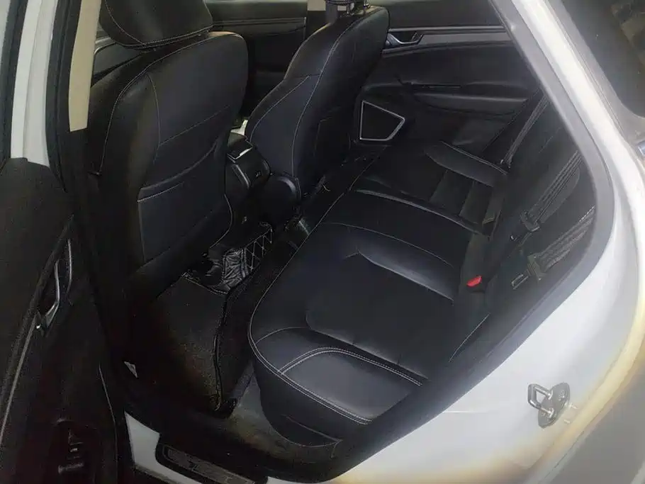 Geely Emgrand GS — миниатюра 11