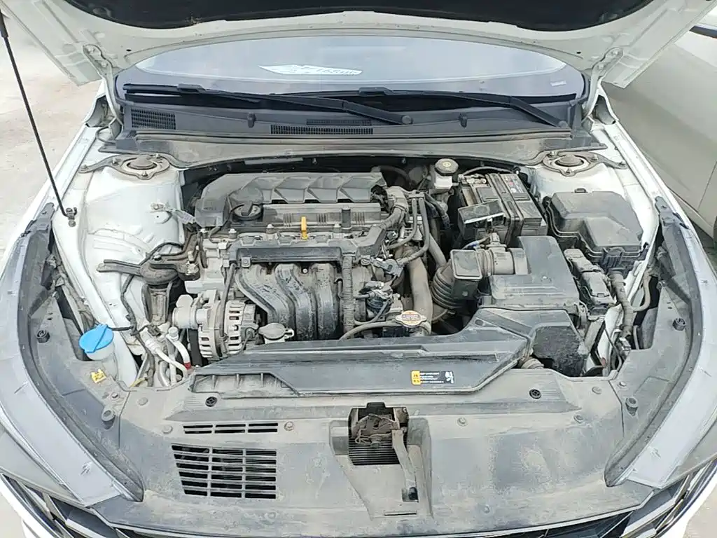 Hyundai Elantra — миниатюра 20