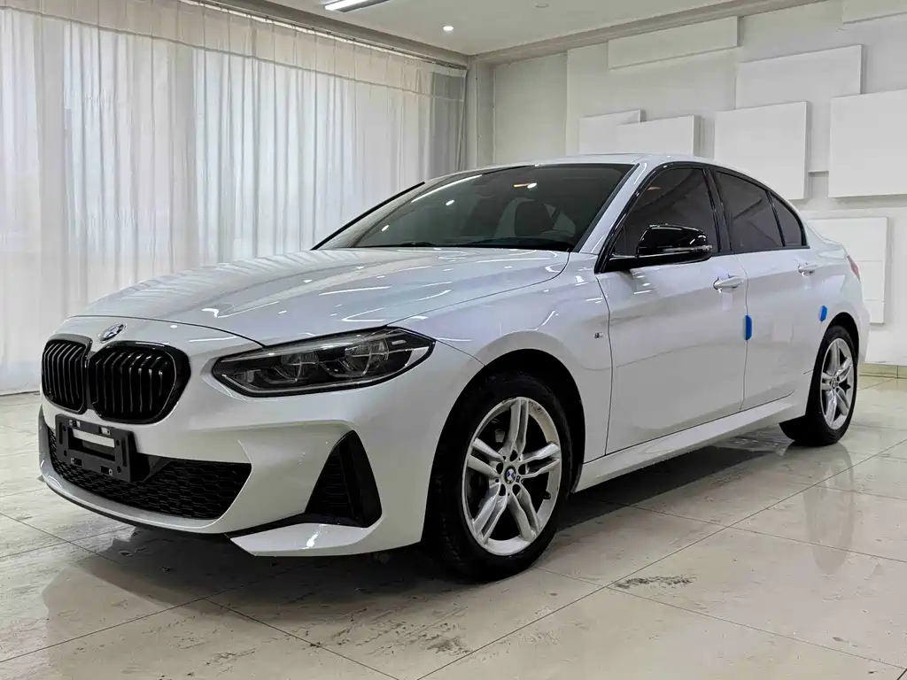 BMW 1 Series 2021