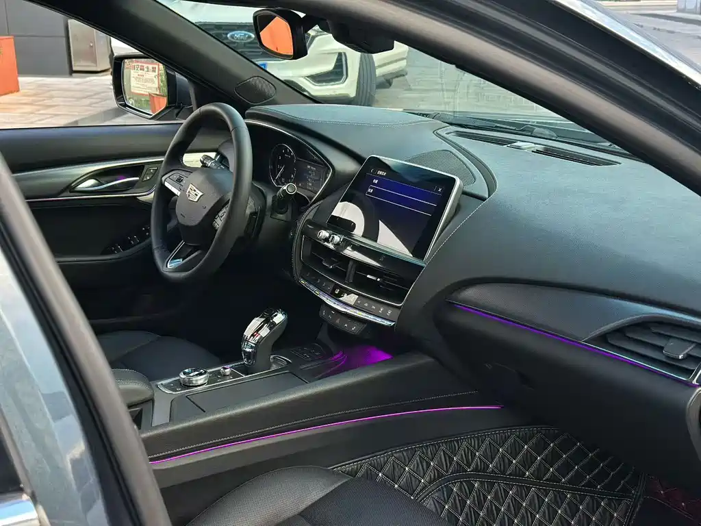 Cadillac CT5 — миниатюра 4