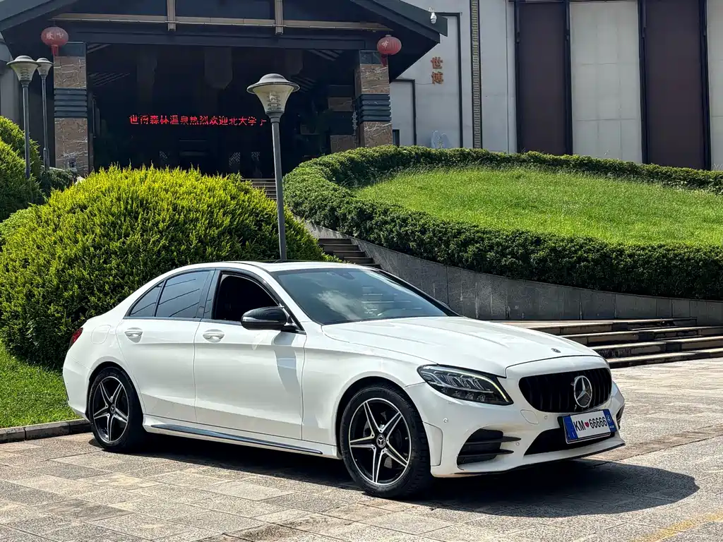 Mercedes-Benz C-Class — миниатюра 3