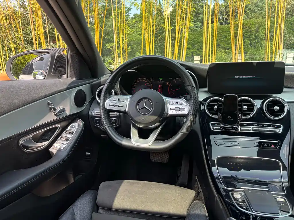 Mercedes-Benz C-Class — миниатюра 12