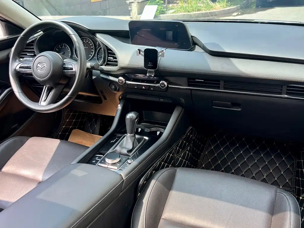 Mazda 3 Axela — миниатюра 12