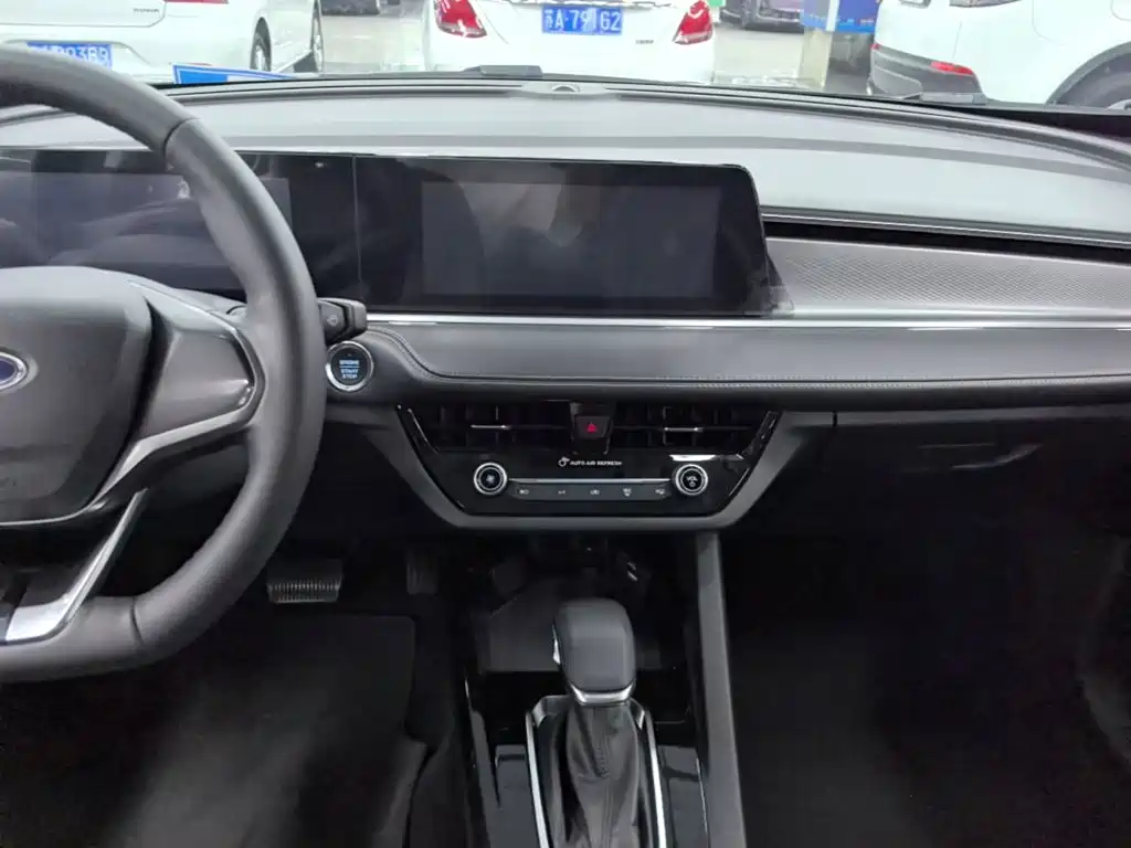 Ford Escort — миниатюра 13