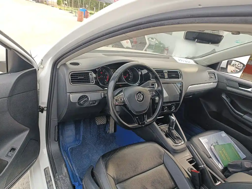 Volkswagen Sagitar — миниатюра 6