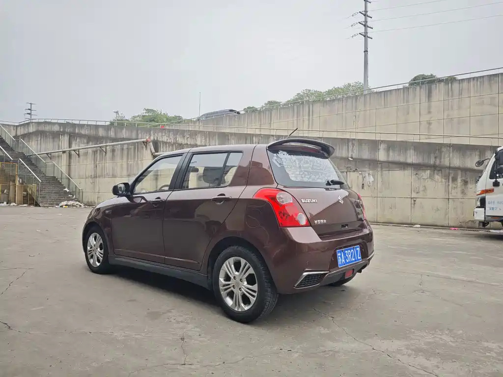 Suzuki Swift — миниатюра 15