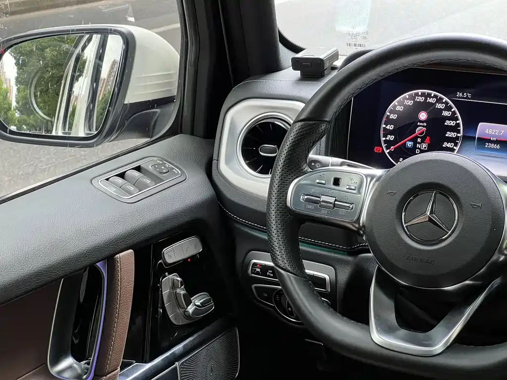 Mercedes-Benz G-Class — миниатюра 11
