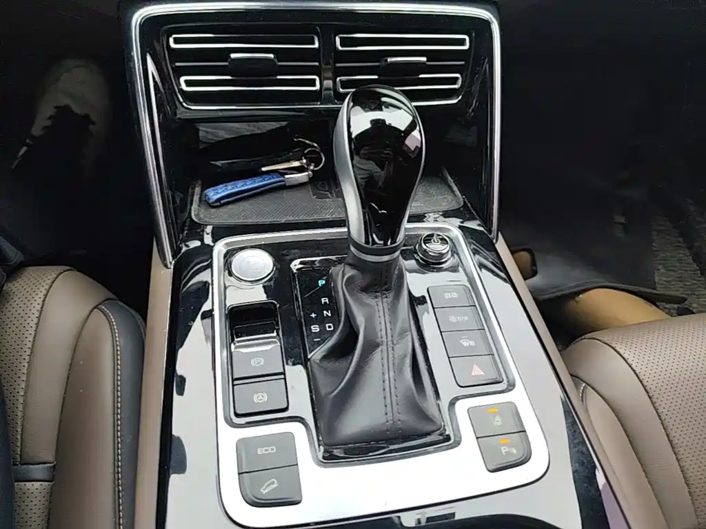 BYD Tang — миниатюра 14