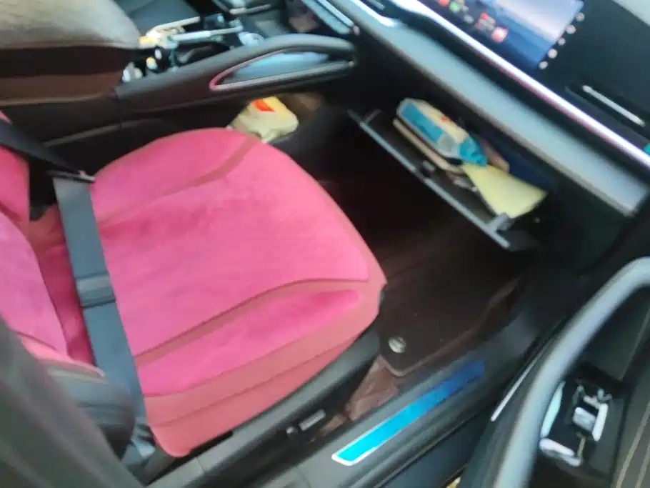 Geely Xingyue L — миниатюра 8