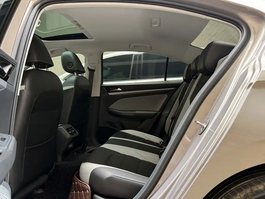 Volkswagen Bora — миниатюра 10