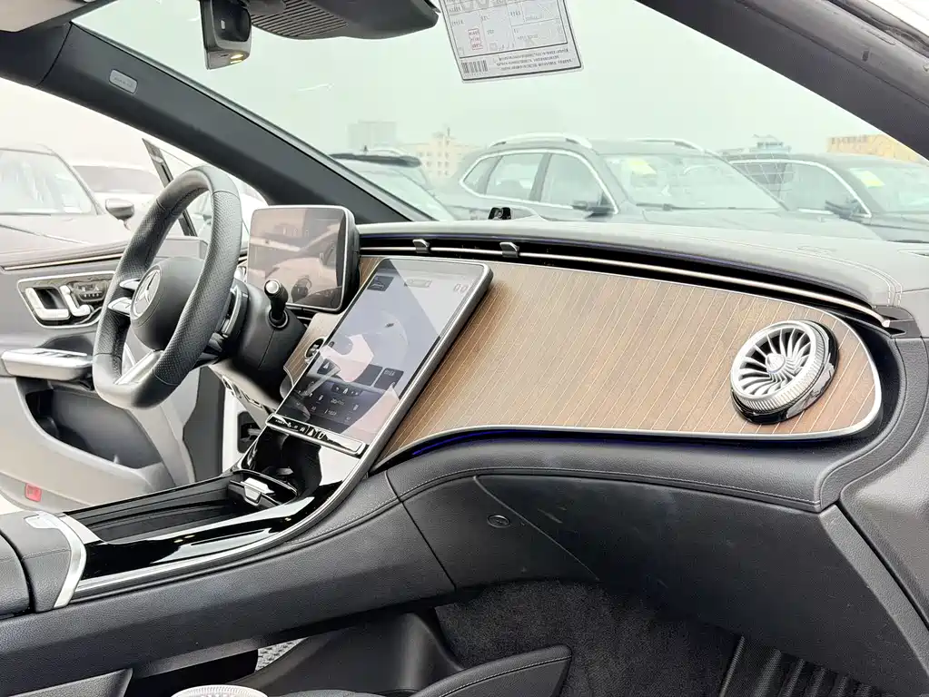 Mercedes-Benz EQE 2022 350 Luxury