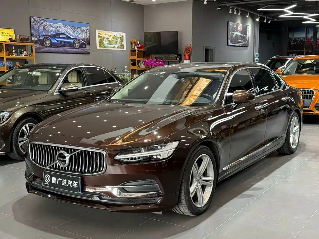 Volvo S90 2019