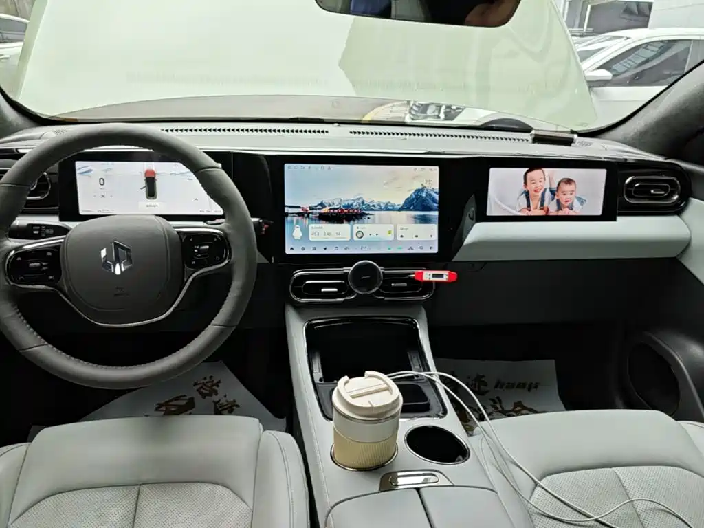 Leapmotor Leapmotor C01 — миниатюра 13