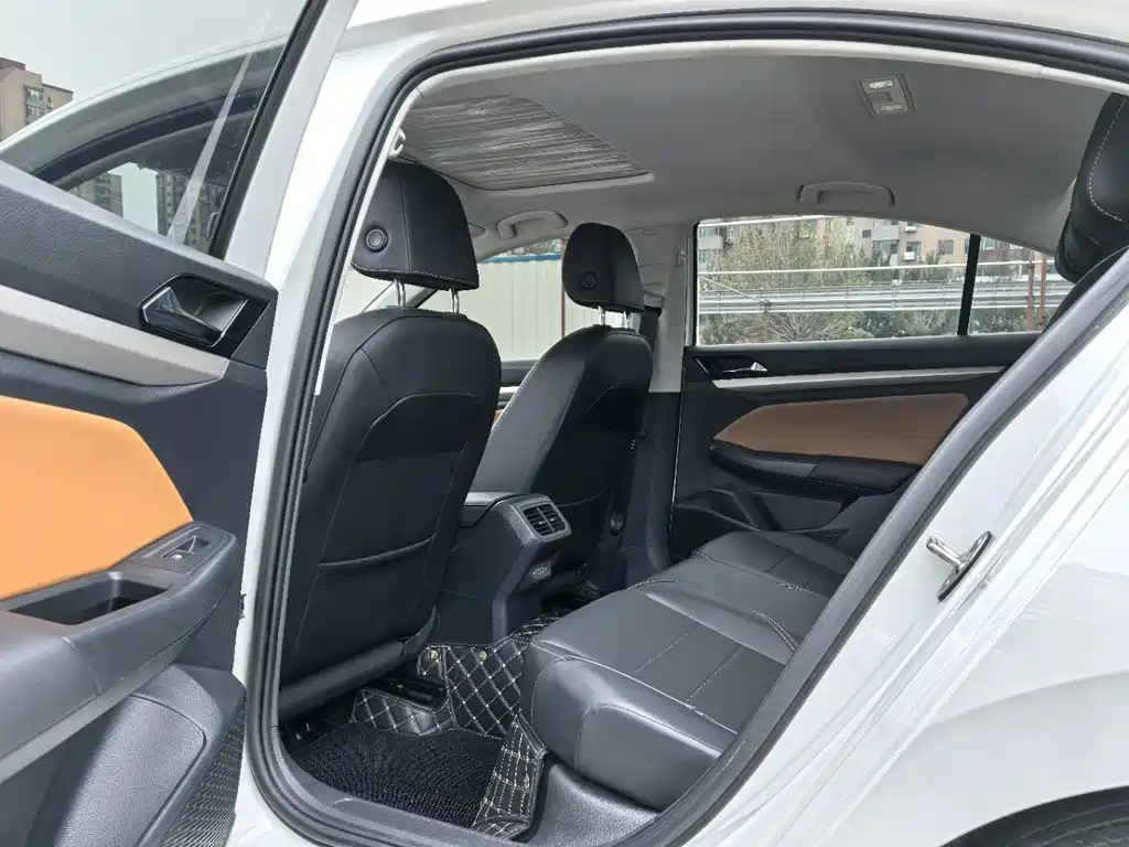 Volkswagen Bora — миниатюра 6