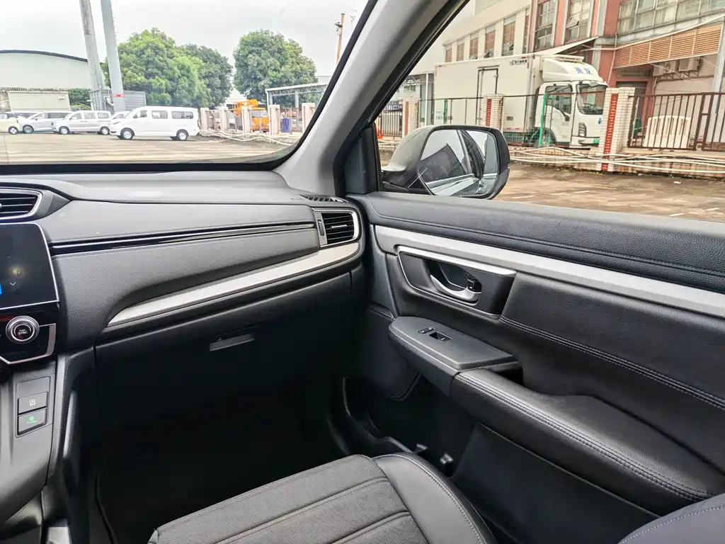 Honda CR-V - фото 16