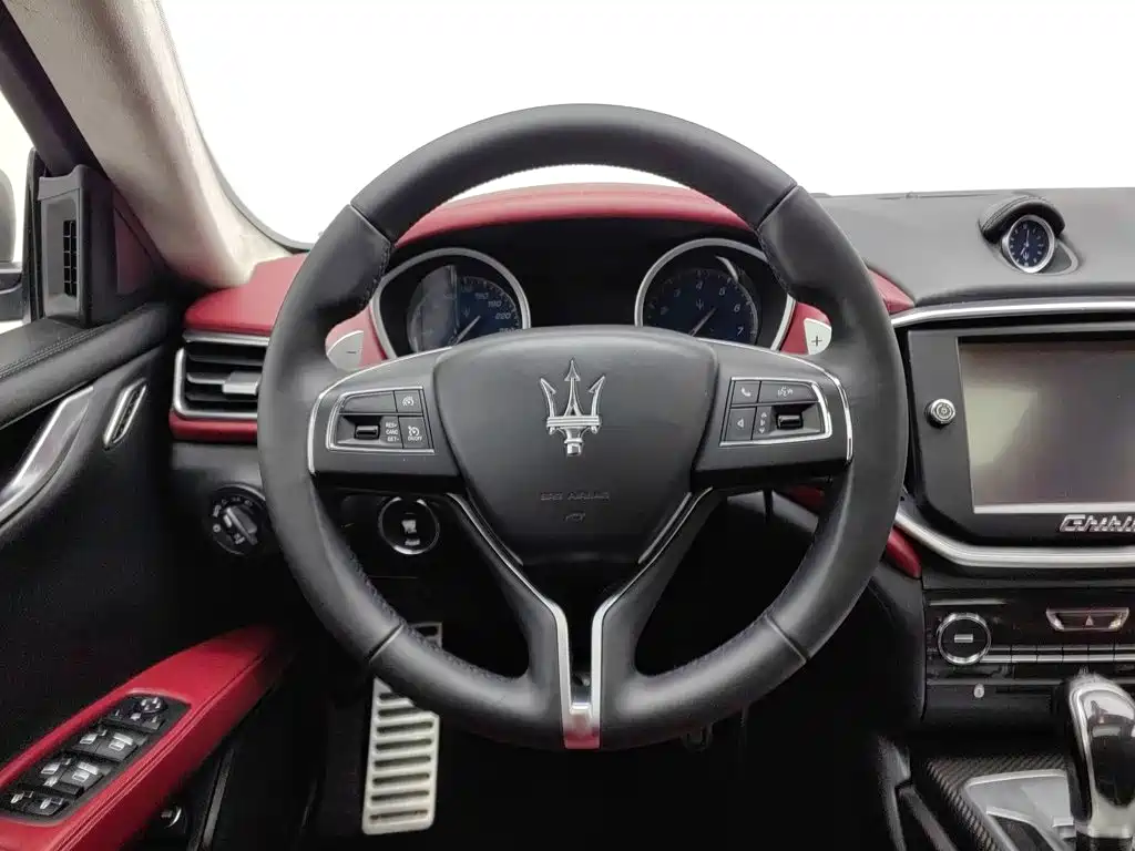 Maserati Ghibli — миниатюра 11