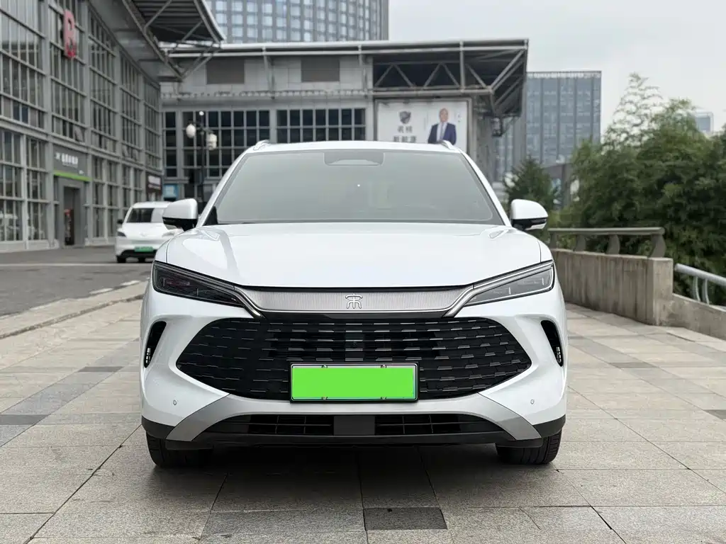BYD L DM-i — миниатюра 2