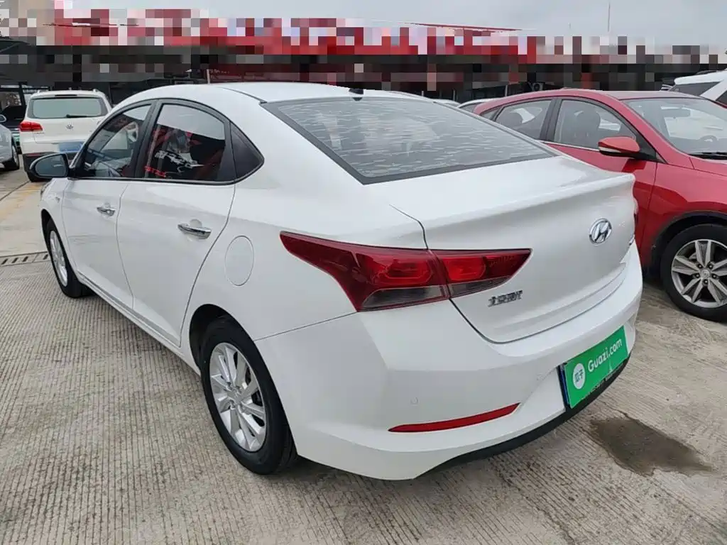 Hyundai Verna — миниатюра 5