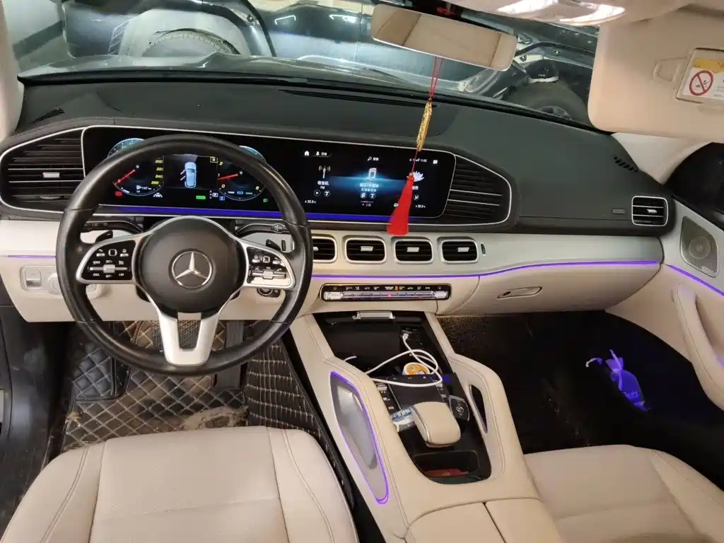 Mercedes-Benz GLE (Import) — миниатюра 10