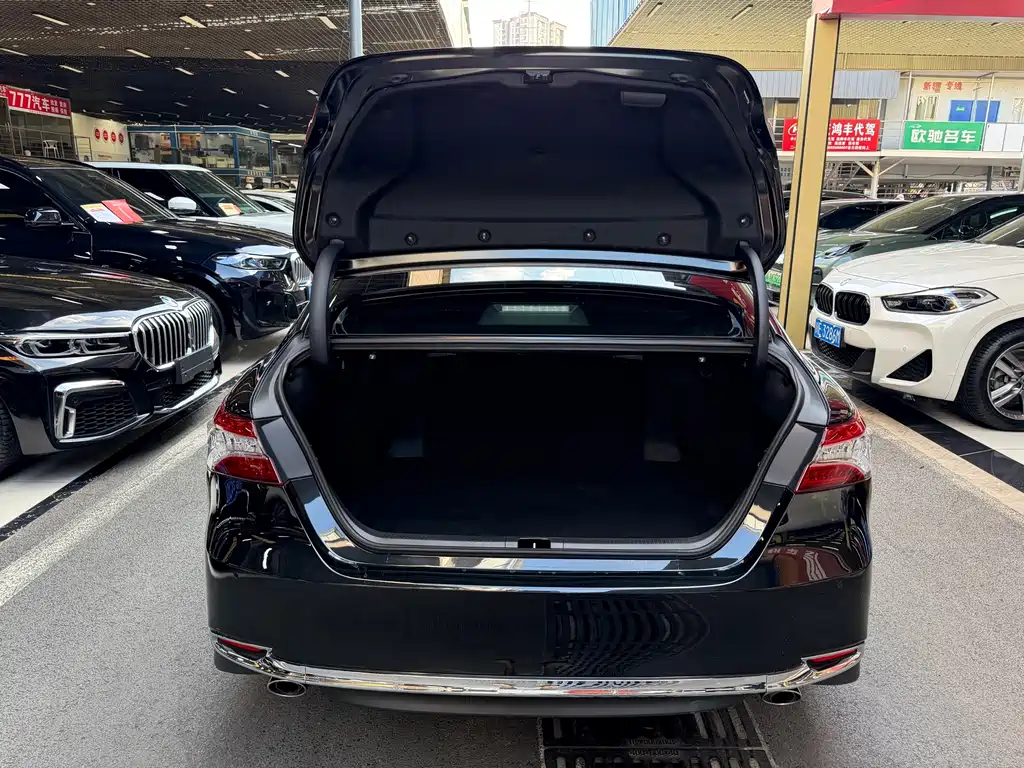 Toyota Camry — миниатюра 31