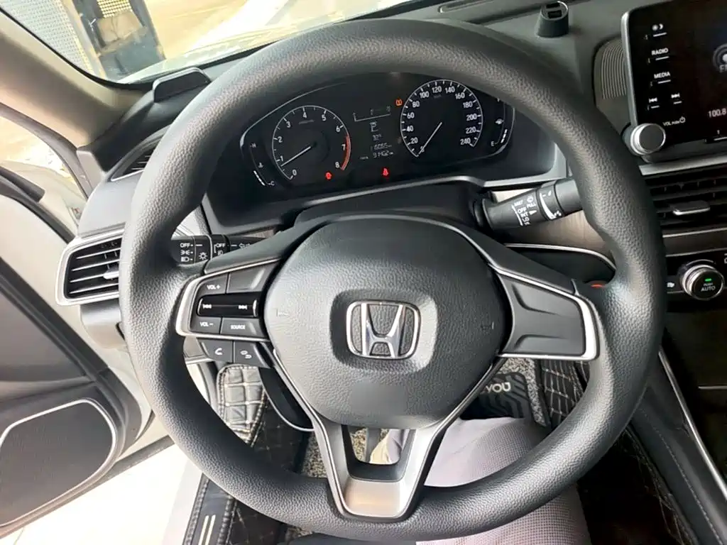Honda Accord — миниатюра 11