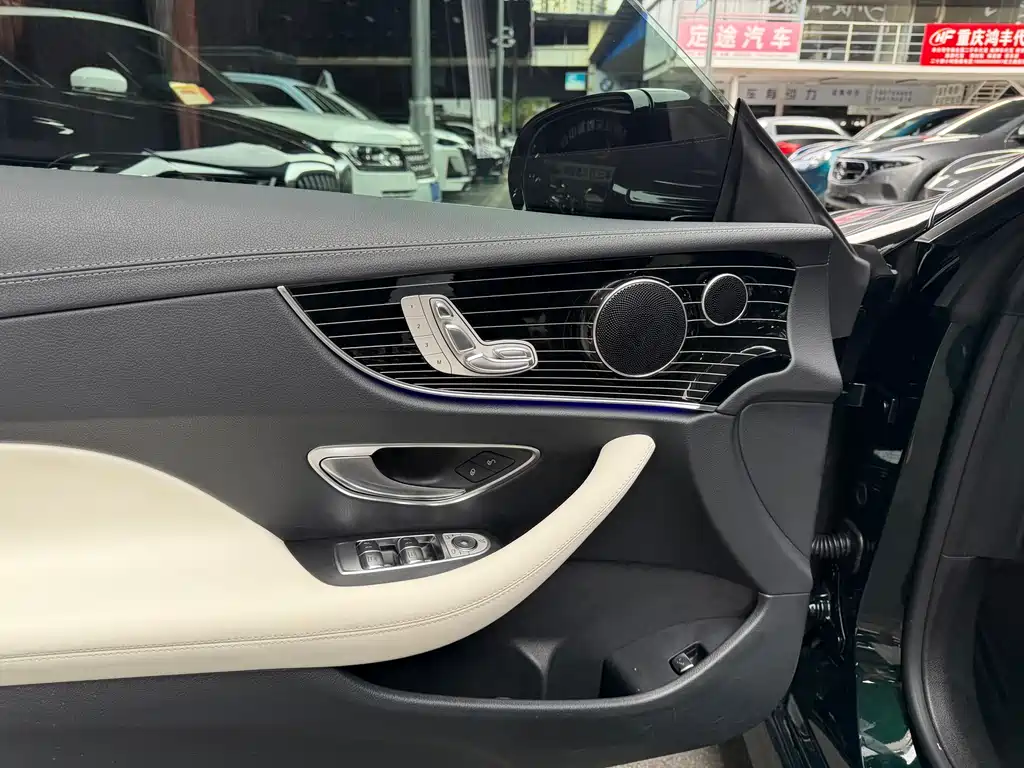 Mercedes-Benz E-Class (Import) — миниатюра 12