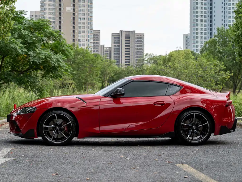 Toyota Supra — миниатюра 3