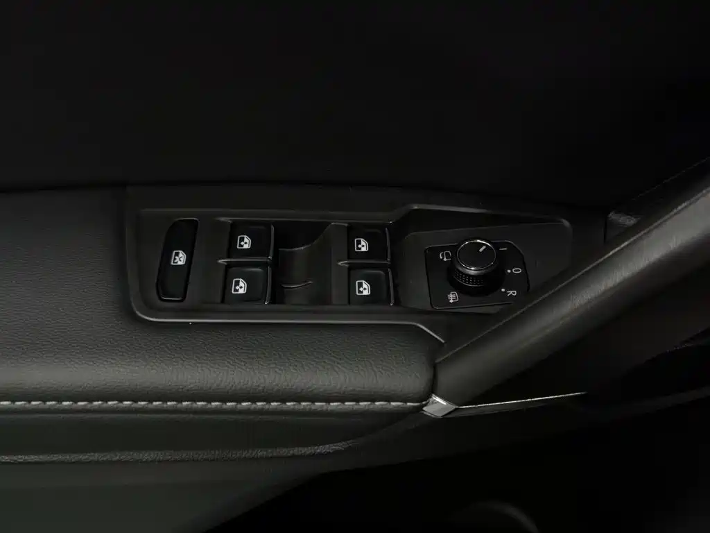 Volkswagen Tiguan L — миниатюра 9