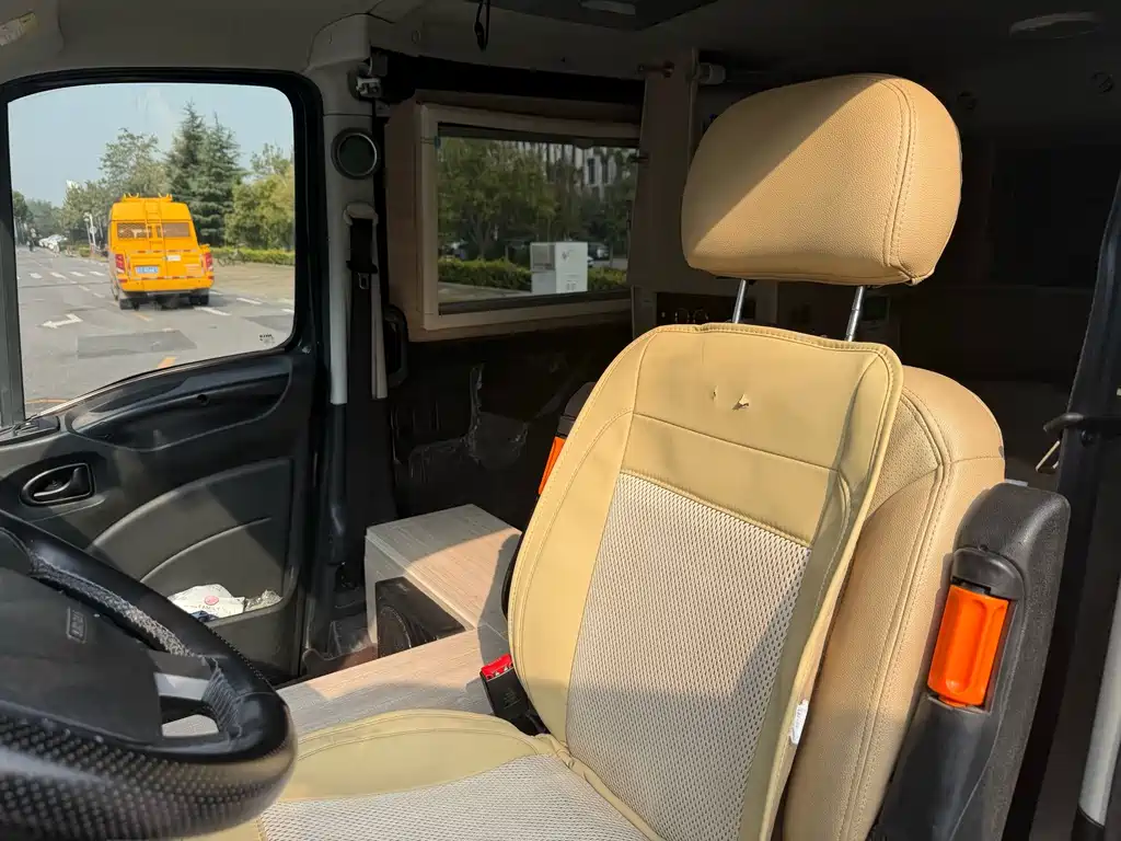 IVECO Ousheng — миниатюра 9