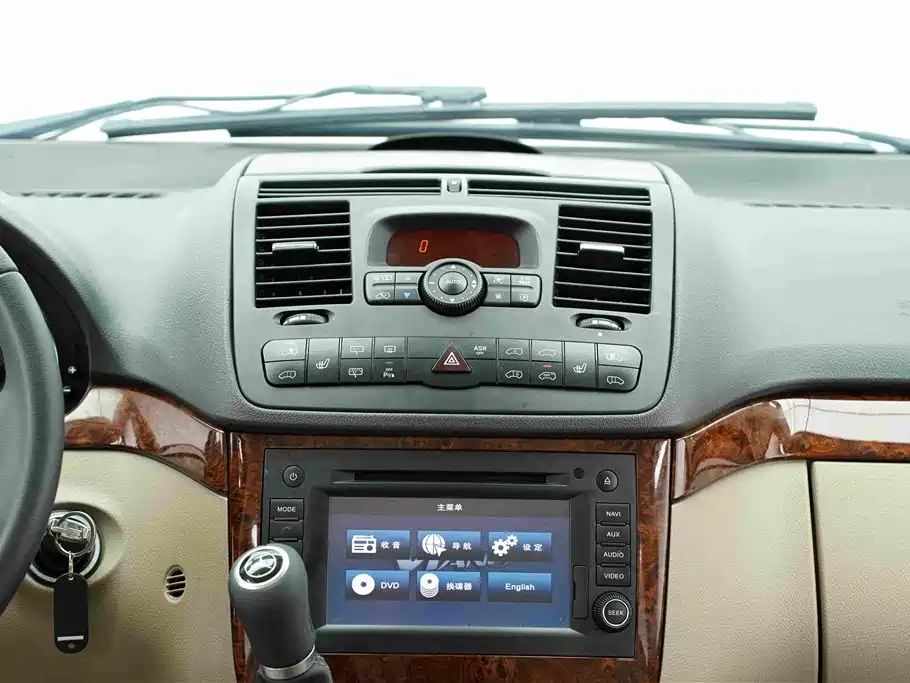 Mercedes-Benz Viano — миниатюра 28