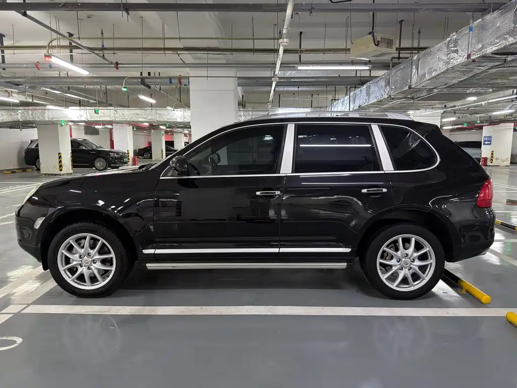 Porsche Cayenne — миниатюра 11