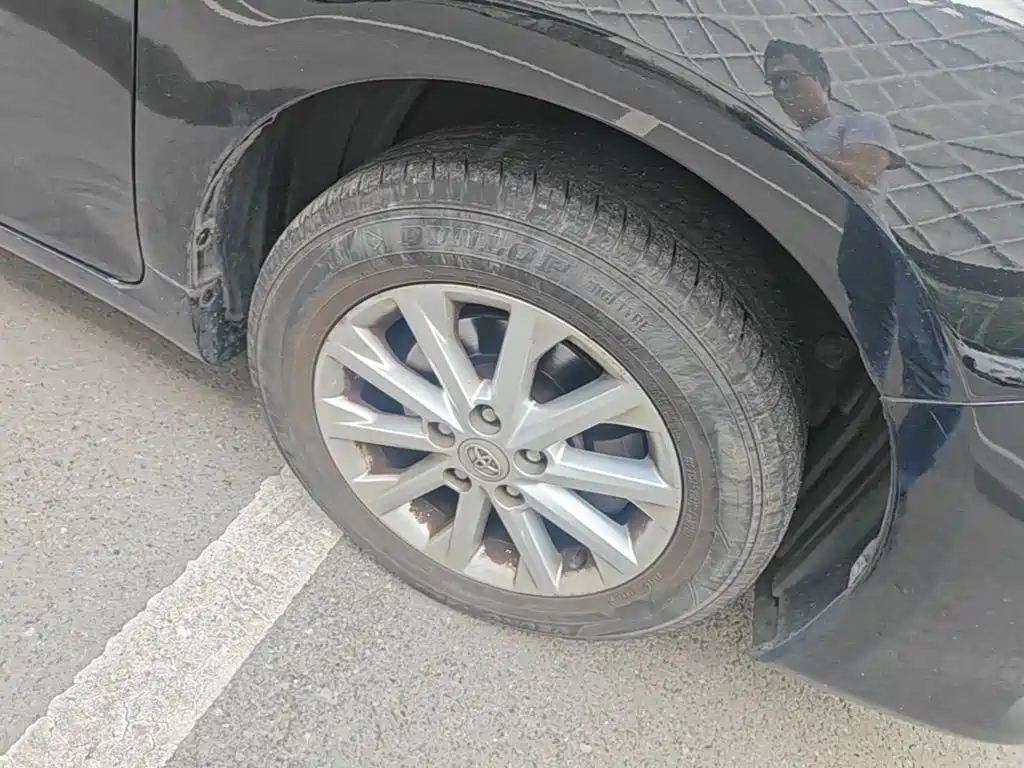 Toyota Camry — миниатюра 12