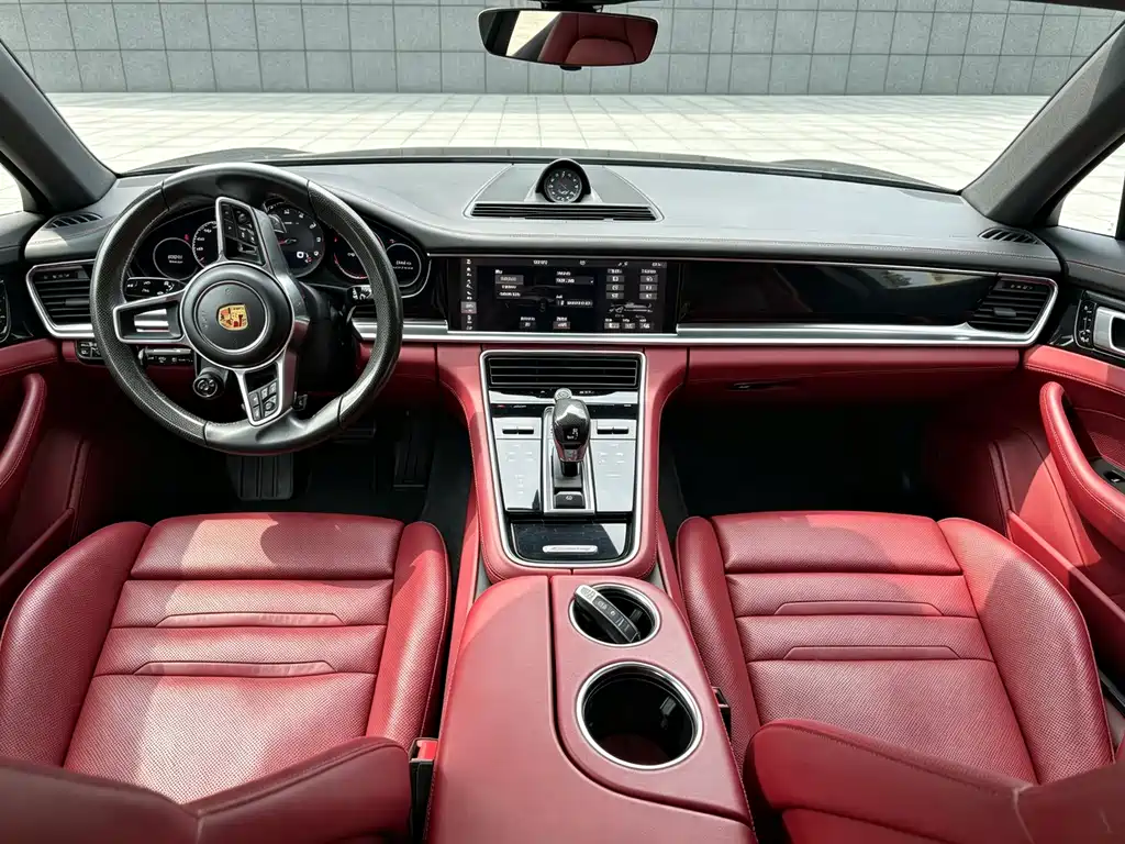 Porsche Panamera — миниатюра 5