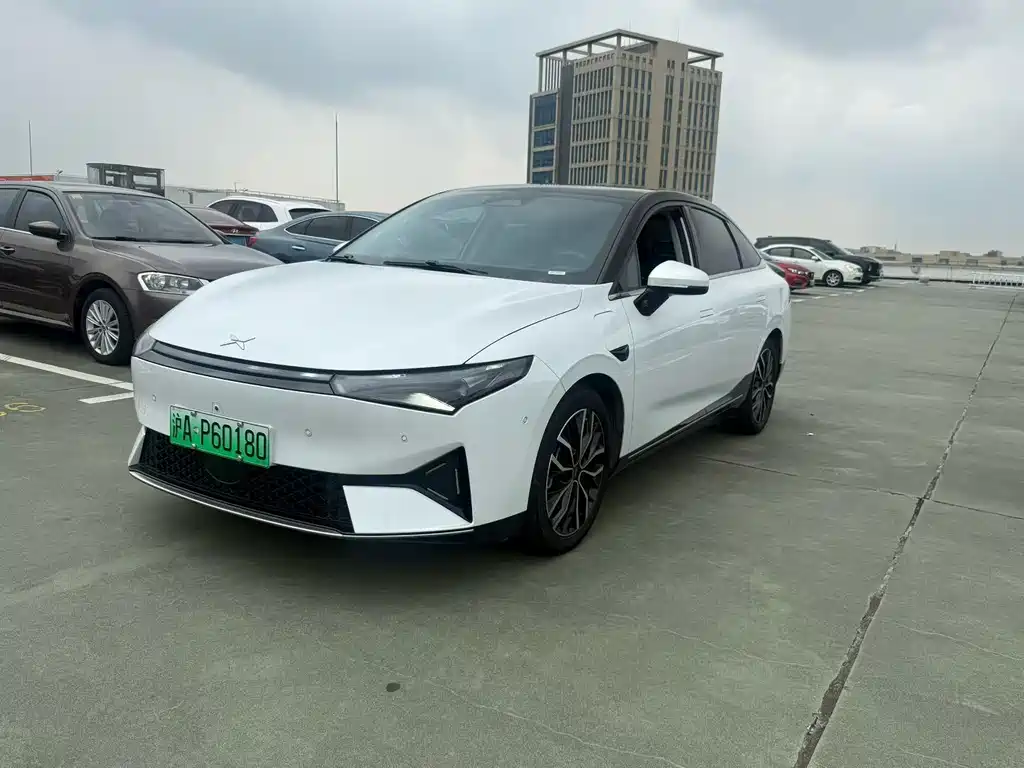XPeng P5